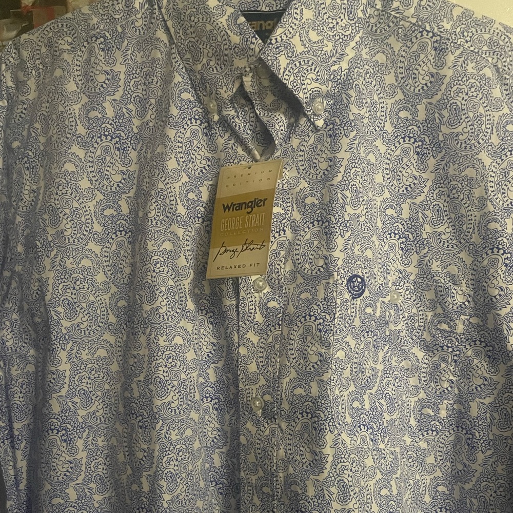 Brand new unworn George strait wrangler long sleeve large